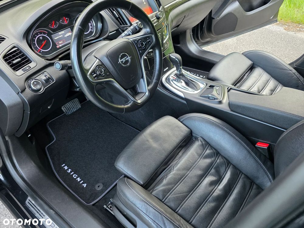 Opel Insignia 2.0 T Cosmo 4x4 - 23