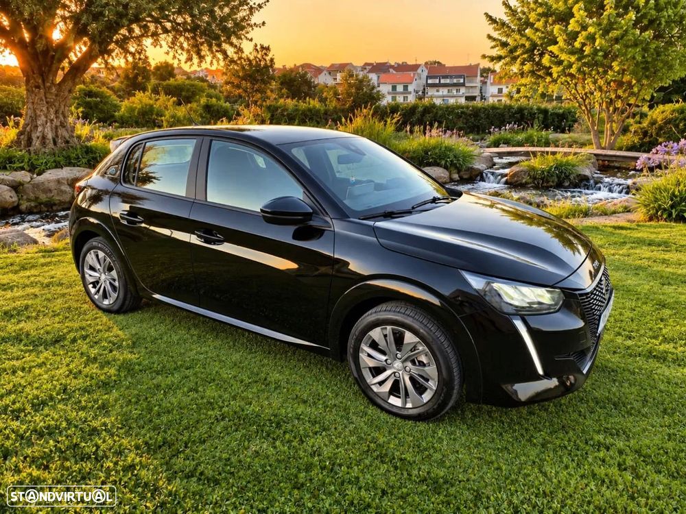 Peugeot e-208 50 kWh Active Pack — fotografia 18