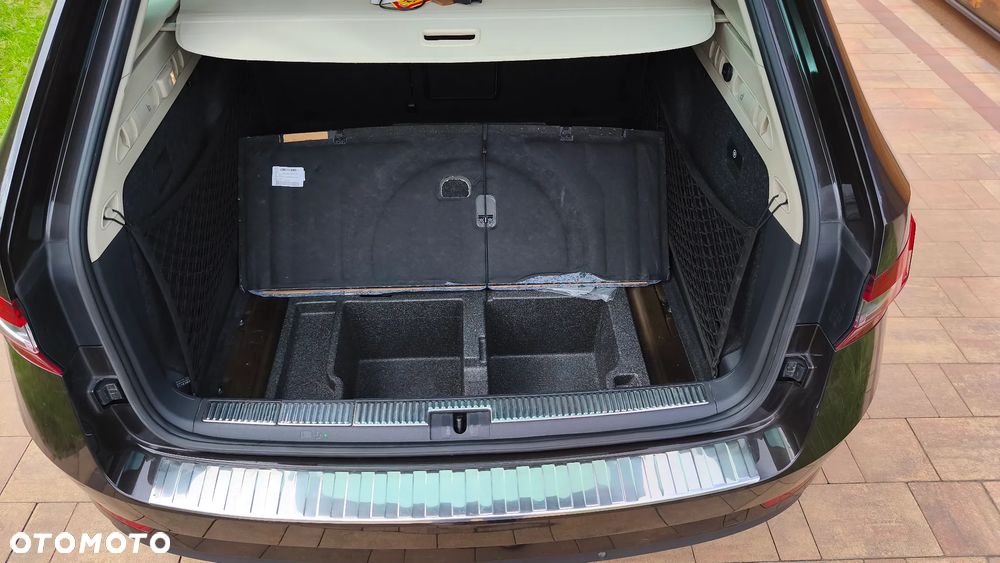 Skoda Superb 1.8 TSI L&K DSG - 21