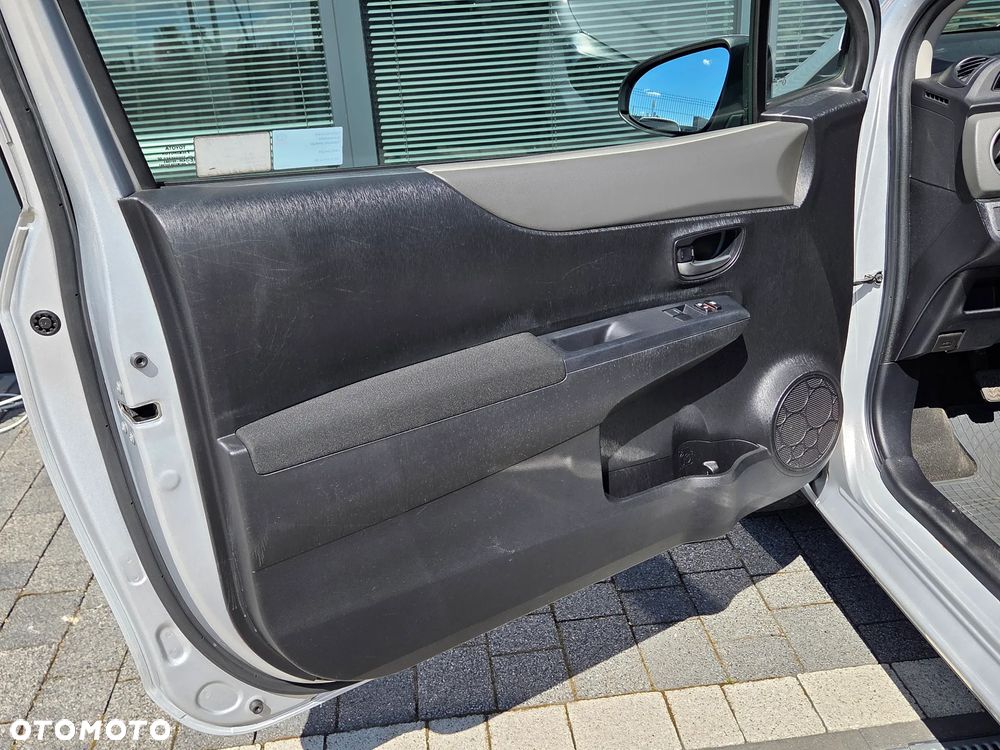 Toyota Yaris 1.0 Luna - 27