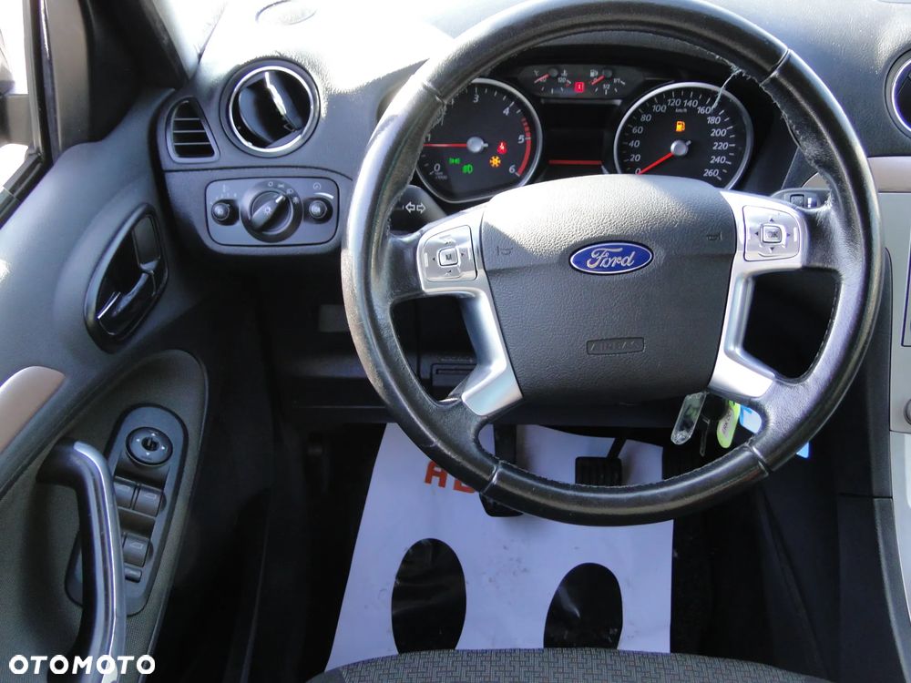 Ford Galaxy 2.0 TDCi Ghia - 7