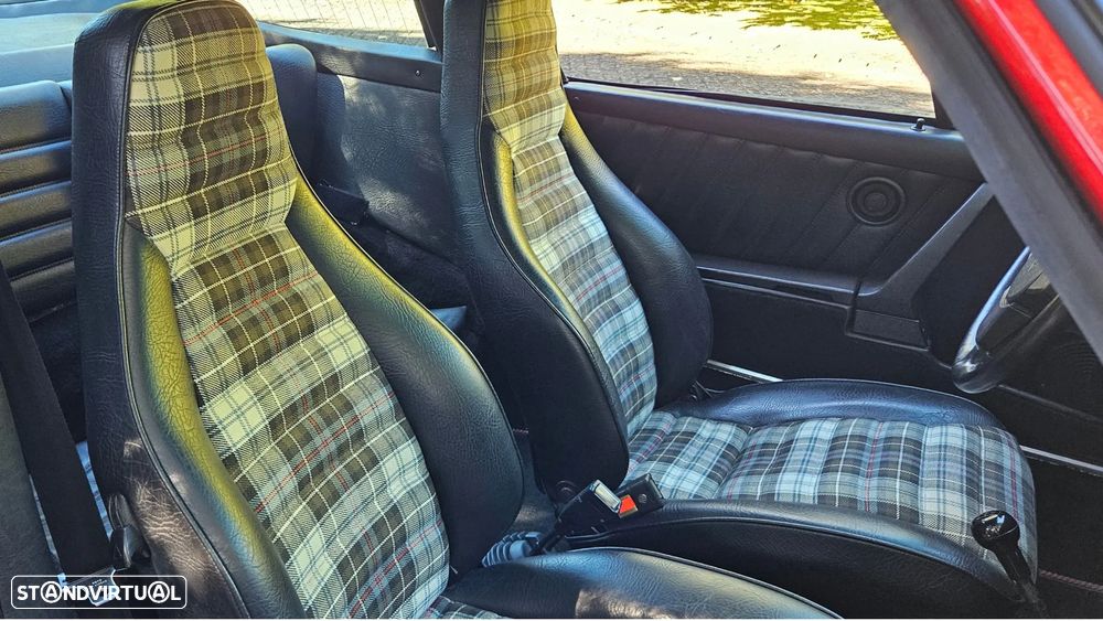 Porsche 911 Série G - 8