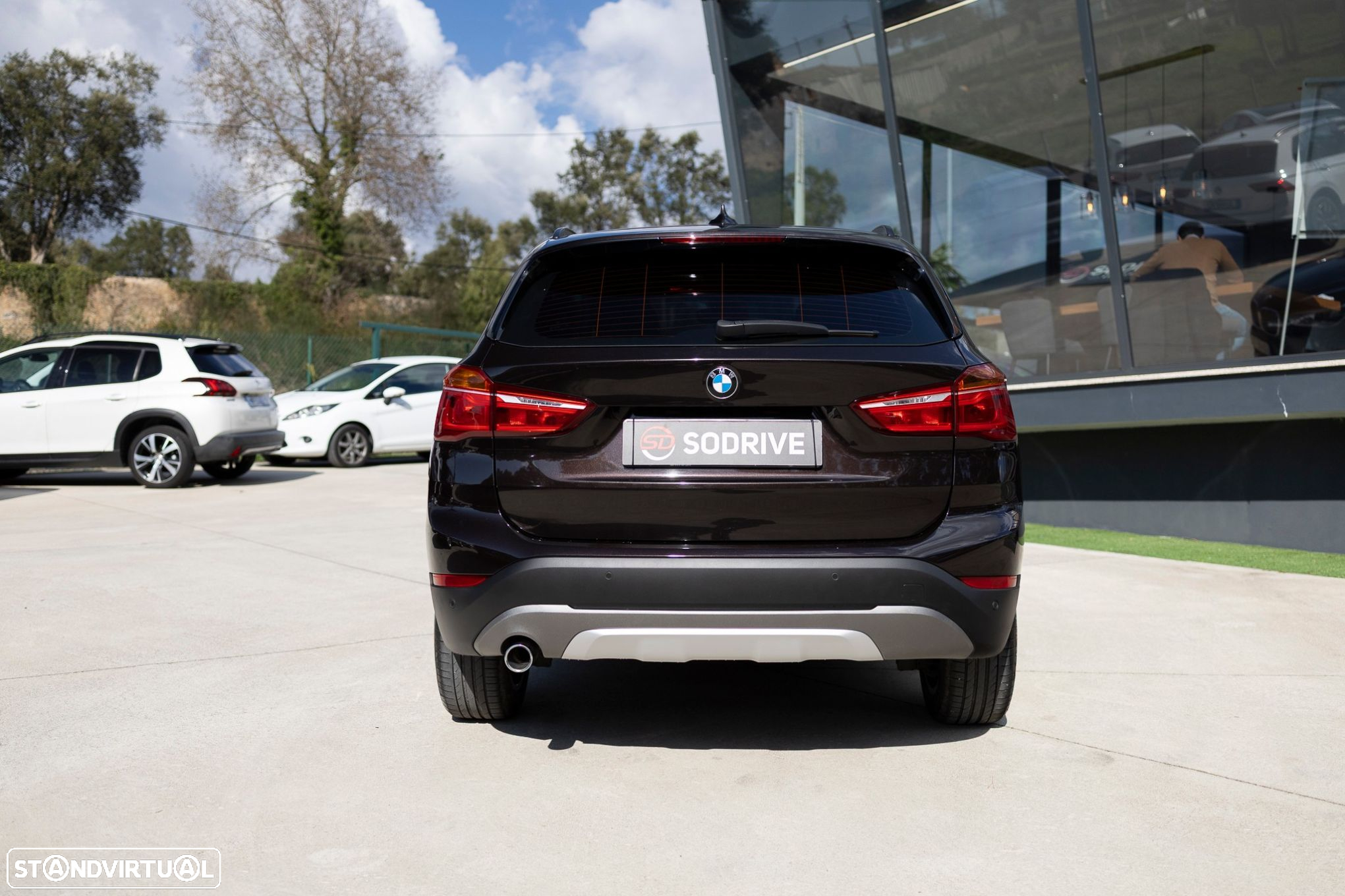 BMW X1 16 d sDrive Line xLine - 51