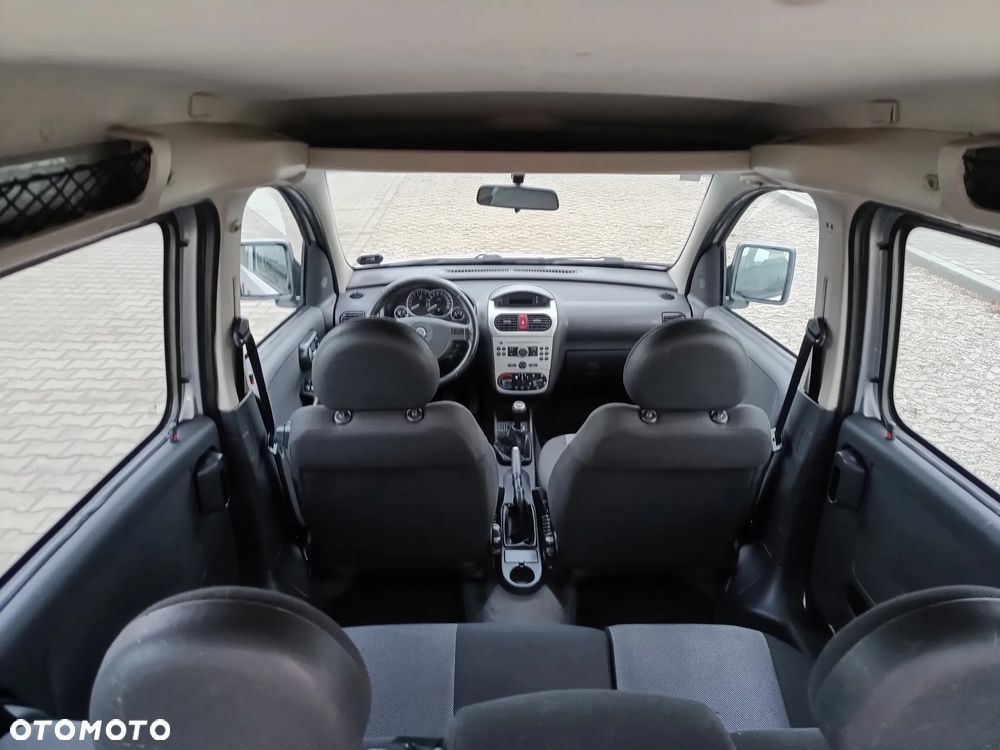 Opel Combo Tour - 24