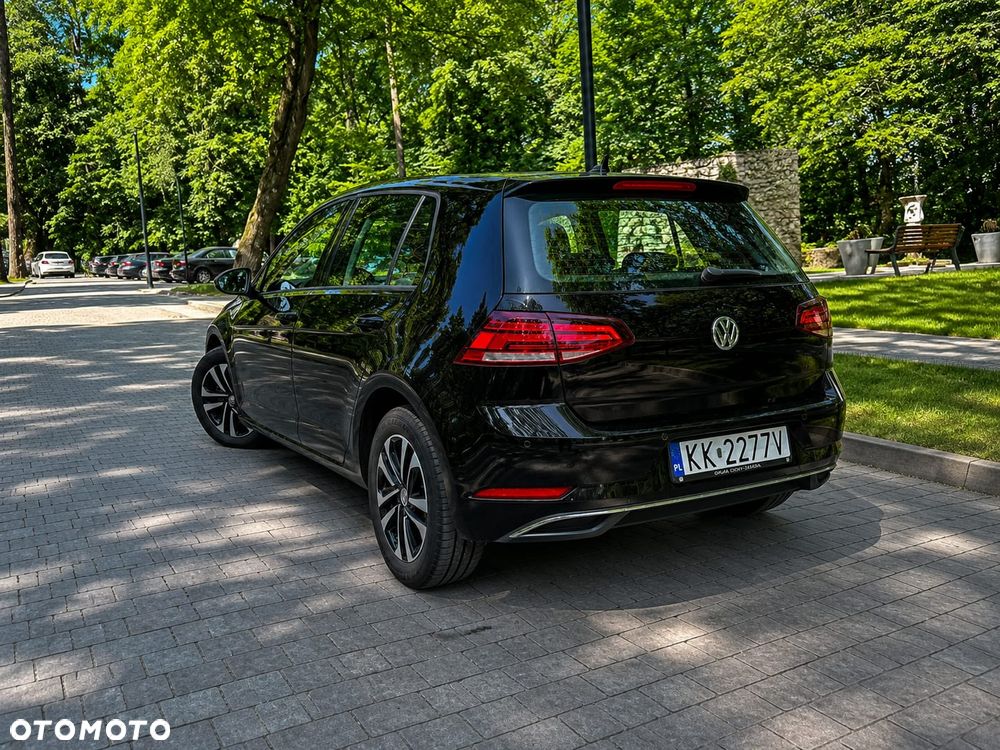 Volkswagen Golf - 8
