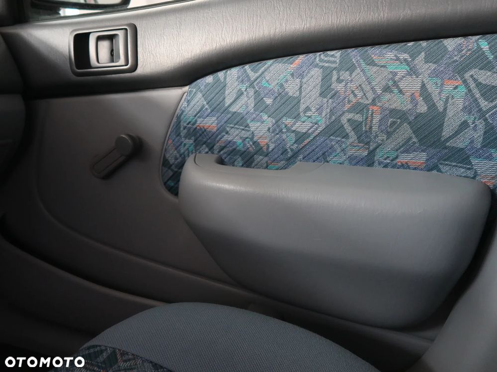 Toyota Starlet 1.4 - 23
