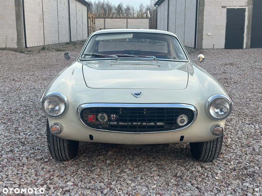 Volvo P1800 - 9