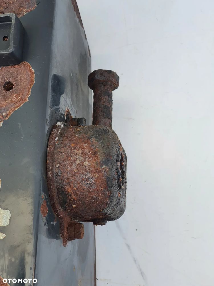 WINDA WIESZAK KOŁA ZAPASOWEGO STELAZ  IVECO EUROCARGO - 18