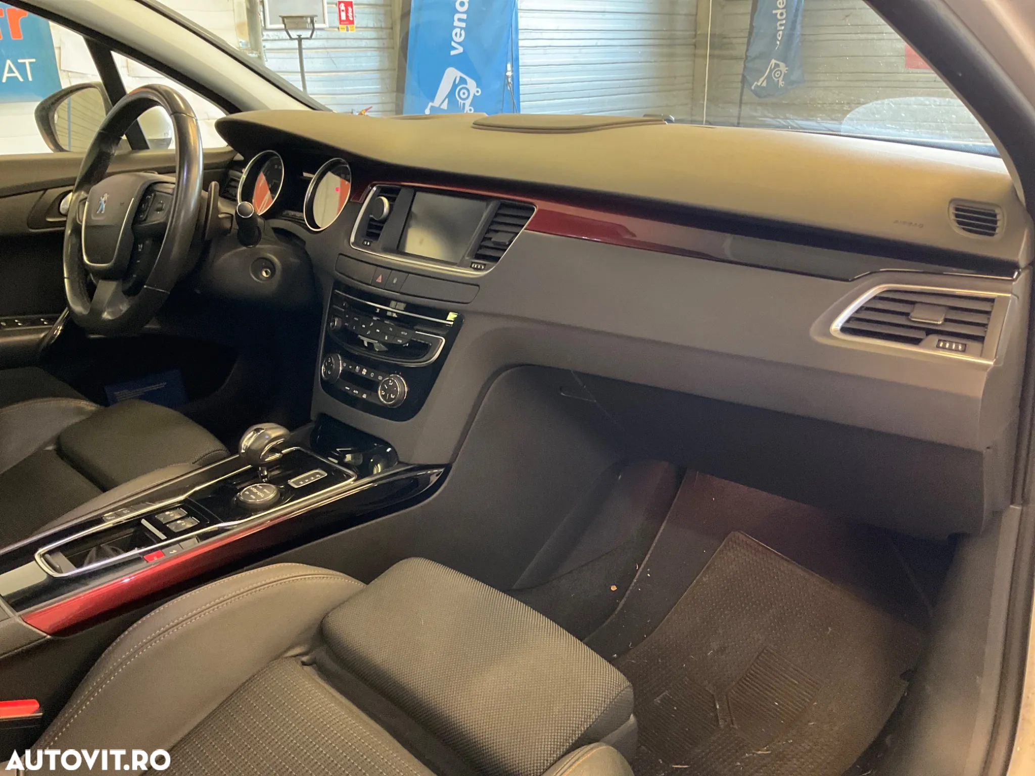 Peugeot 508 RXH Hybrid4 - 23