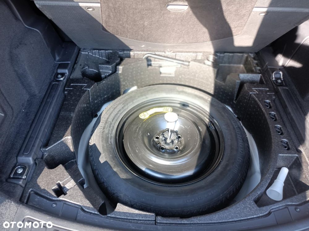 Land Rover Discovery Sport 2.0 TD4 HSE - 6