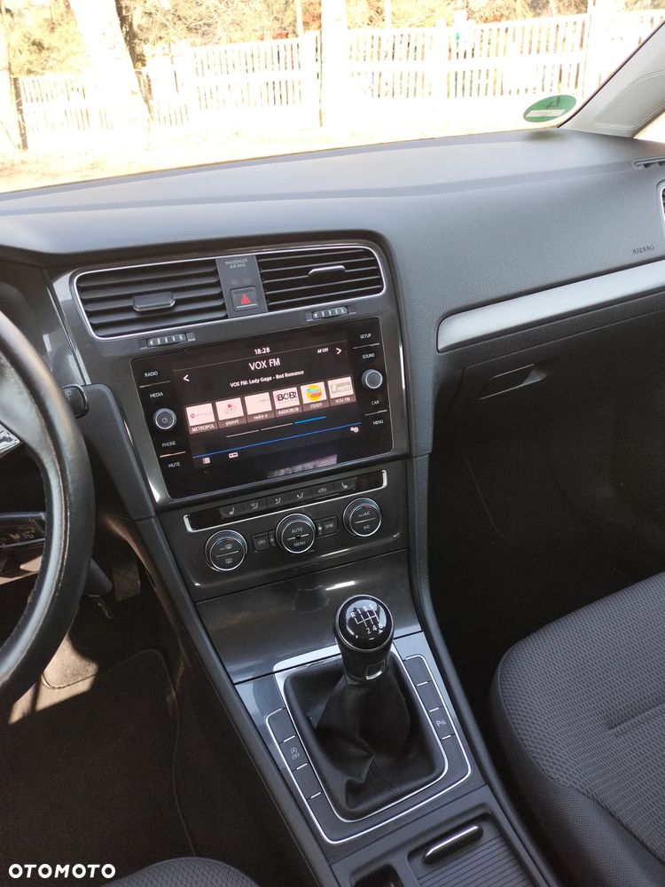 Volkswagen Golf 1.0 TSI BMT Comfortline - 20