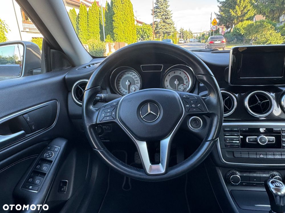 Mercedes-Benz CLA 180 - 17