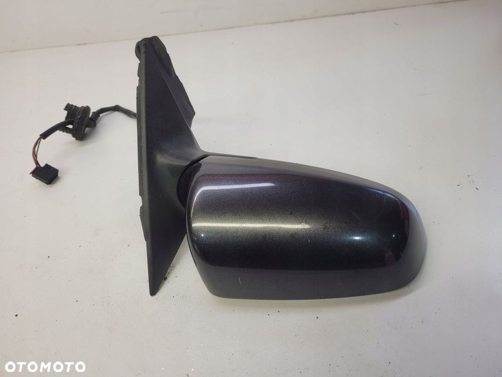 LUSTERKO PRAWE AUDI A3 8P LIFT LZ7L 5-PIN UK 5D - 8