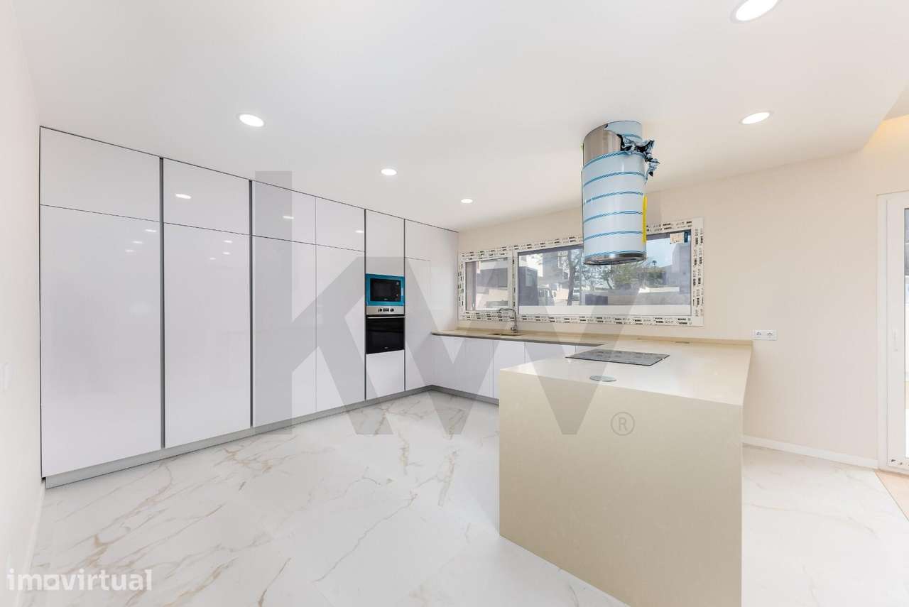 MORADIA NOVA , TORRES VEDRAS , SUITE, PISCINA , GARAGEM PARA 2 VIATURA - Grande imagem: 5/60