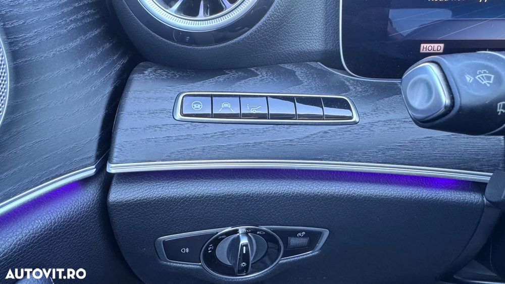 Mercedes-Benz E 300 Aut. - 15