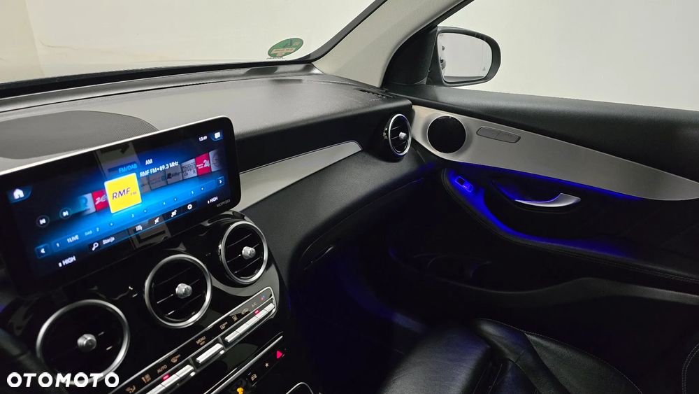 Mercedes-Benz GLC 300 de 4Matic 9G-TRONIC AMG Line Plus - 22