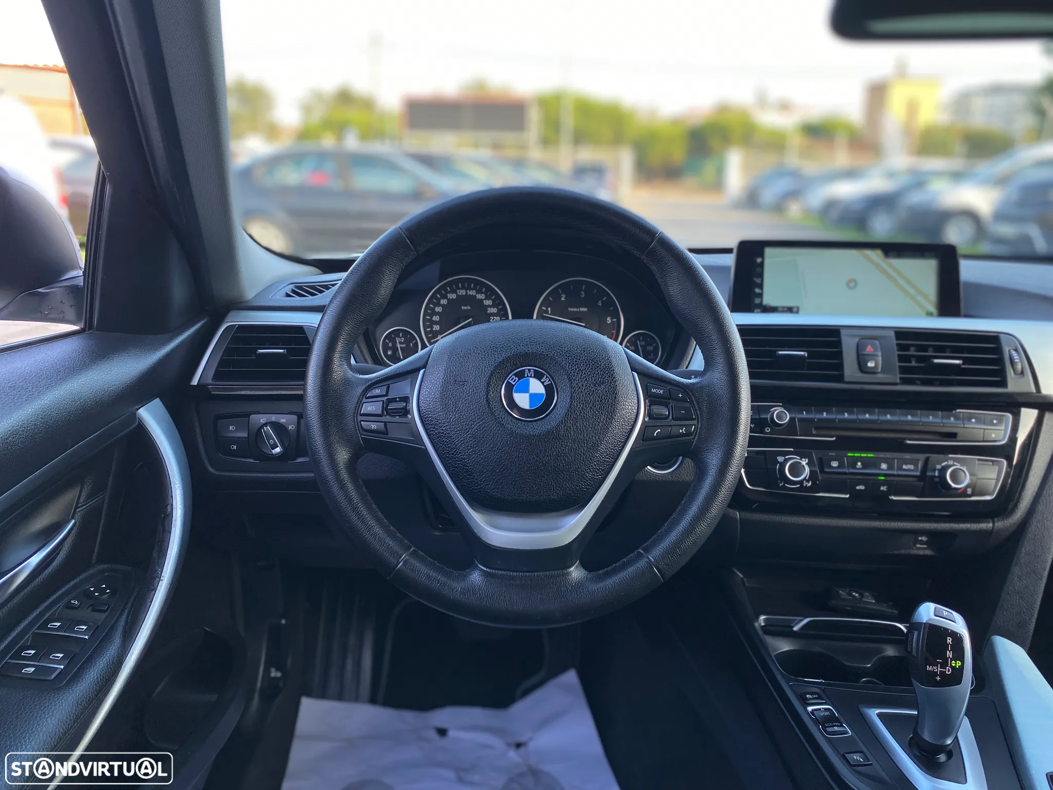 BMW 320 d Touring xDrive Pack M Auto - 30