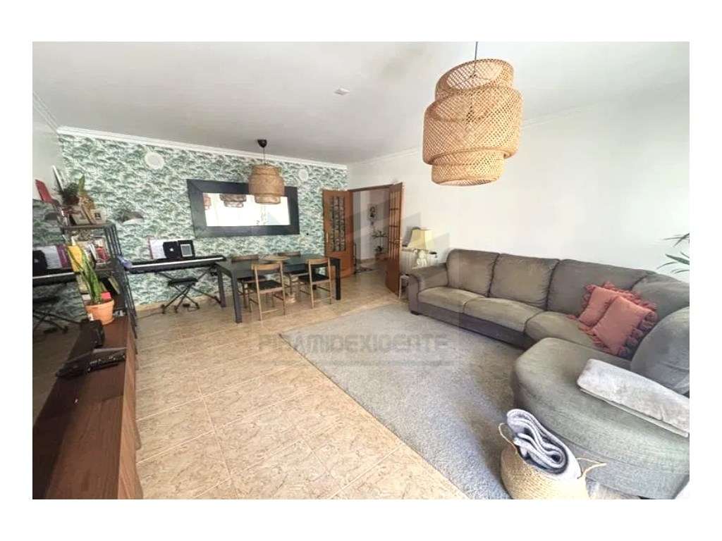 Apartamento 1ºandar, Suíte, Terraço, Urbanização Fidalguinhos - Grande imagem: 4/28