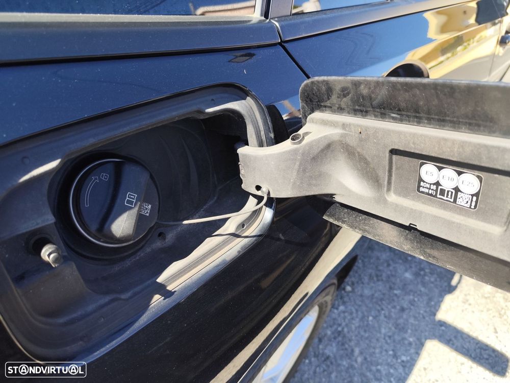 BMW 330 e Touring Auto - 29