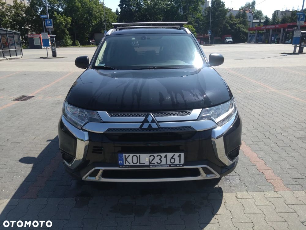 Mitsubishi Outlander 2.0 Invite + 2WD - 1
