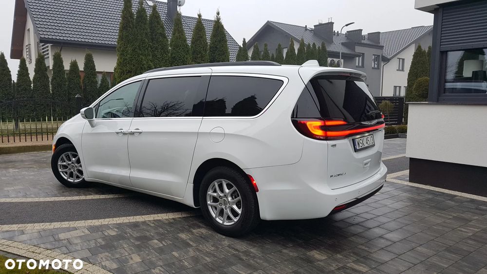 Chrysler Pacifica - 27