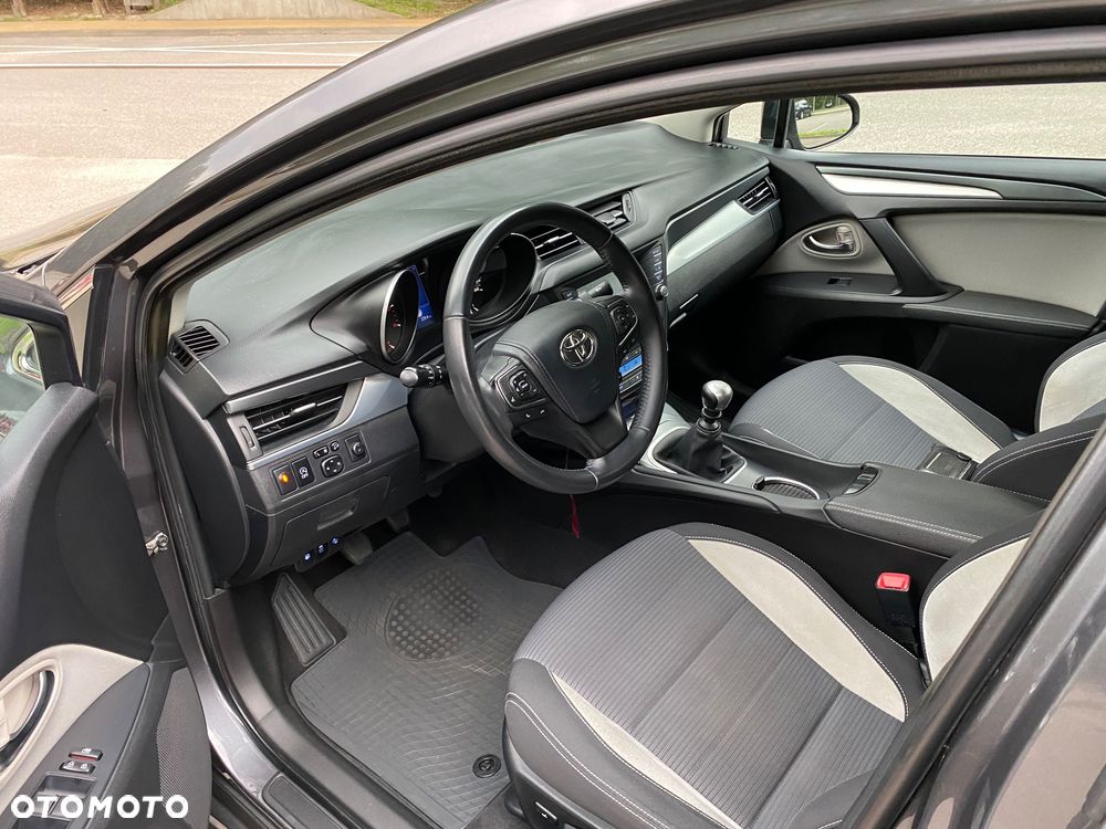 Toyota Avensis 2.0 D-4D Prestige - 7