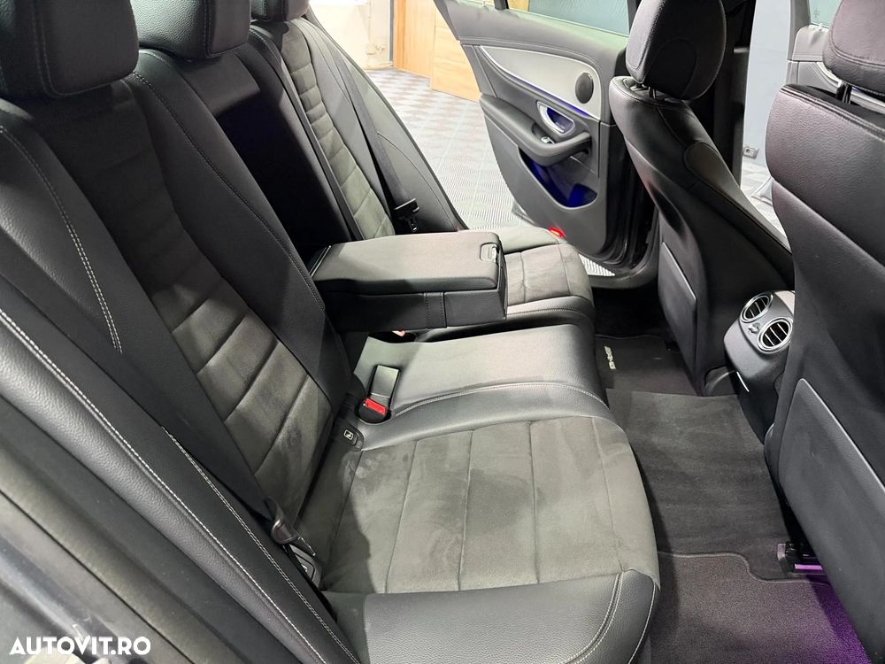 Mercedes-Benz E 220 d Aut. - 25