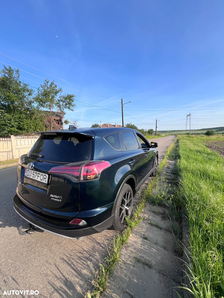 Toyota RAV4 - 4