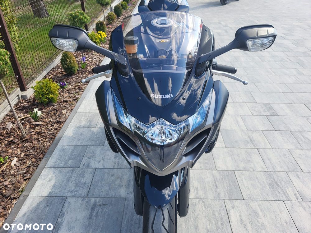 Suzuki GSX 1000 - 6