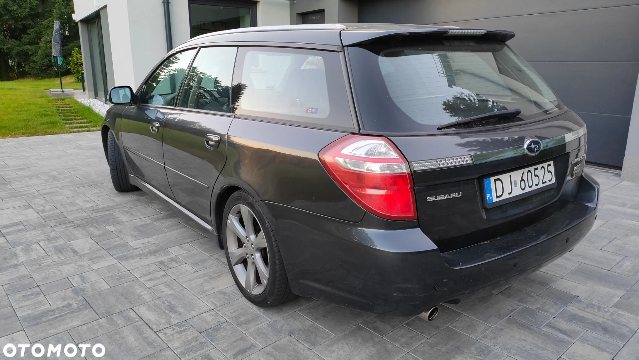 Subaru Legacy Kombi 2.0RA Celebration - 3