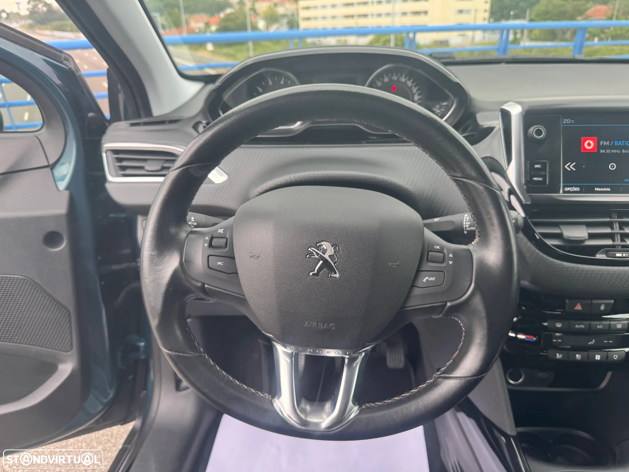 Peugeot 2008 1.2 PureTech Allure - 15