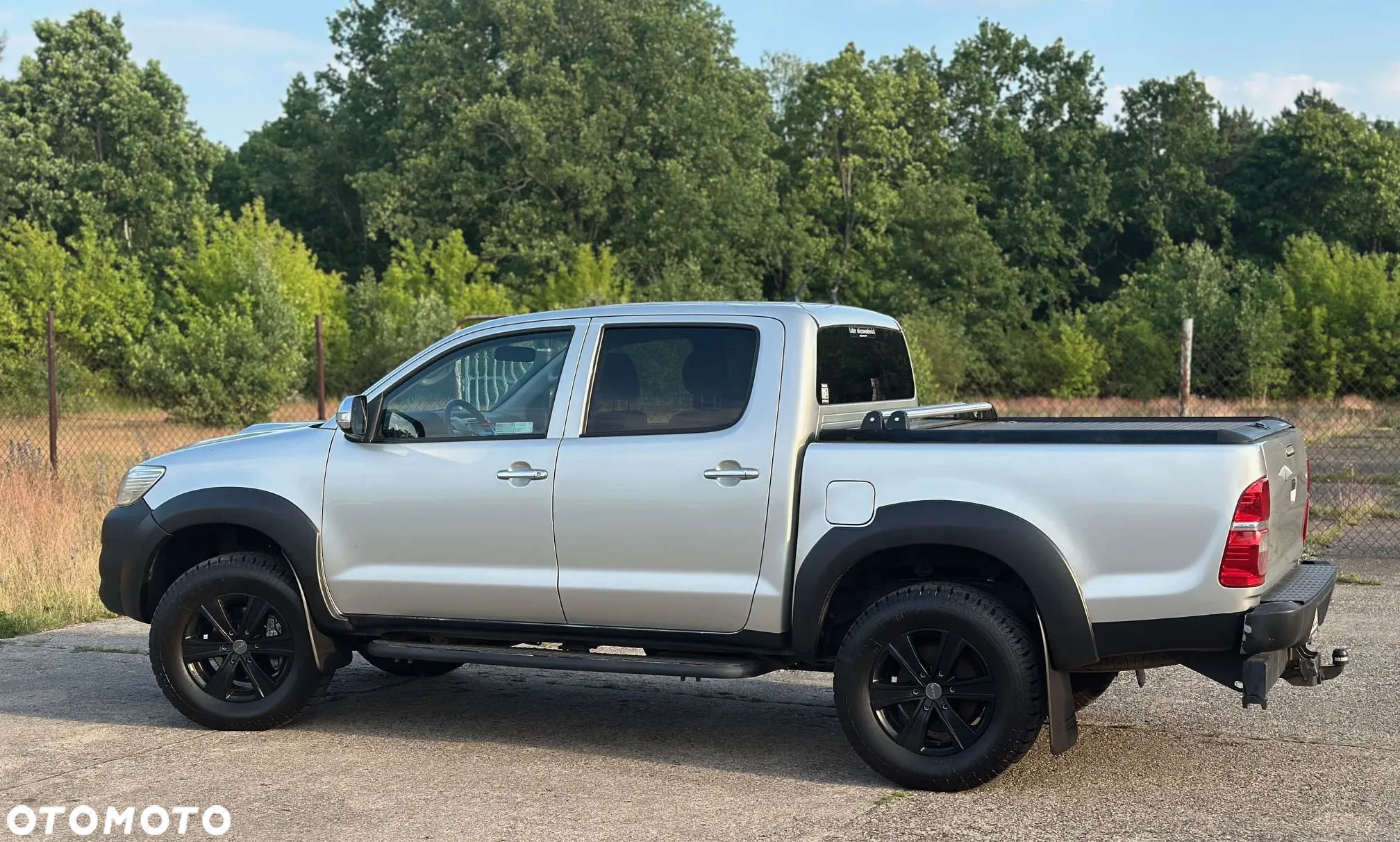 Toyota Hilux - 16