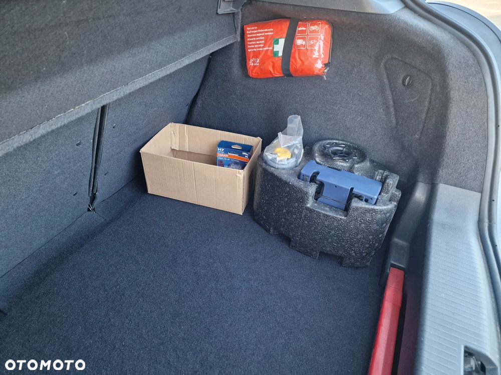 Opel Astra 1.6 Edition Plus - 29