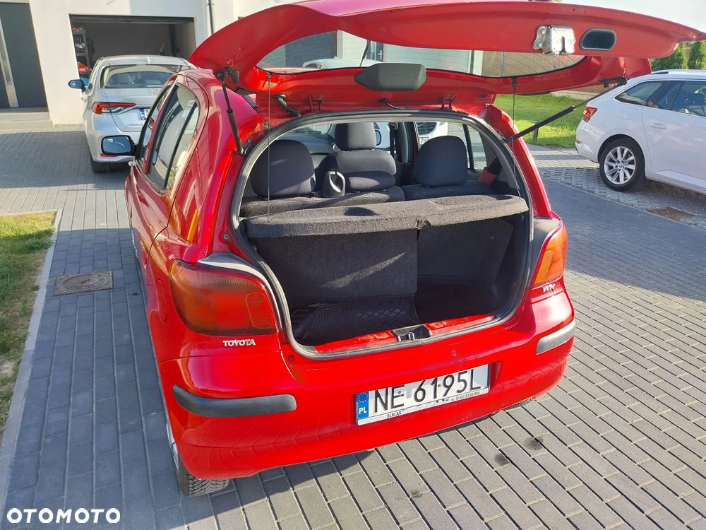 Toyota Yaris 1.0 Base - 10
