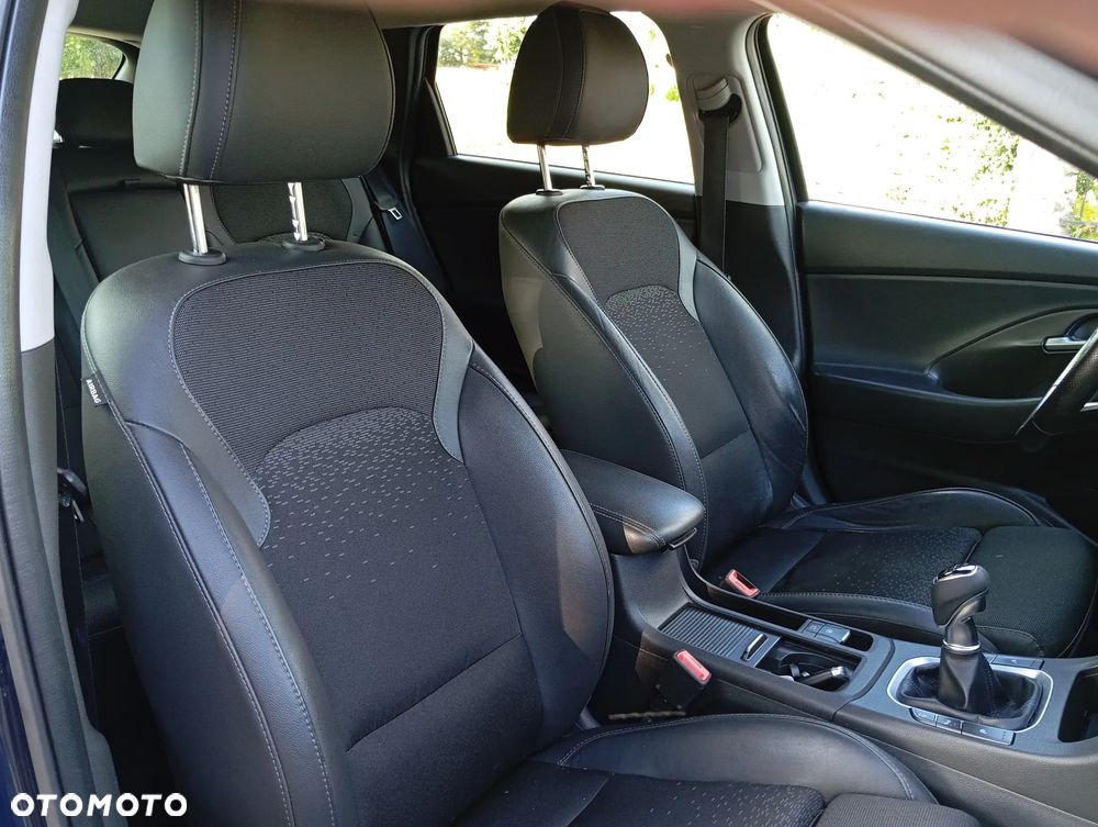 Hyundai i30 1.6 CRDI Premium - 10