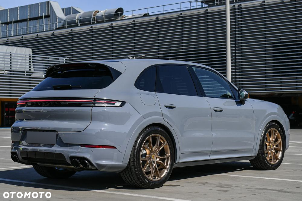 Porsche Cayenne Tiptronic S - 15