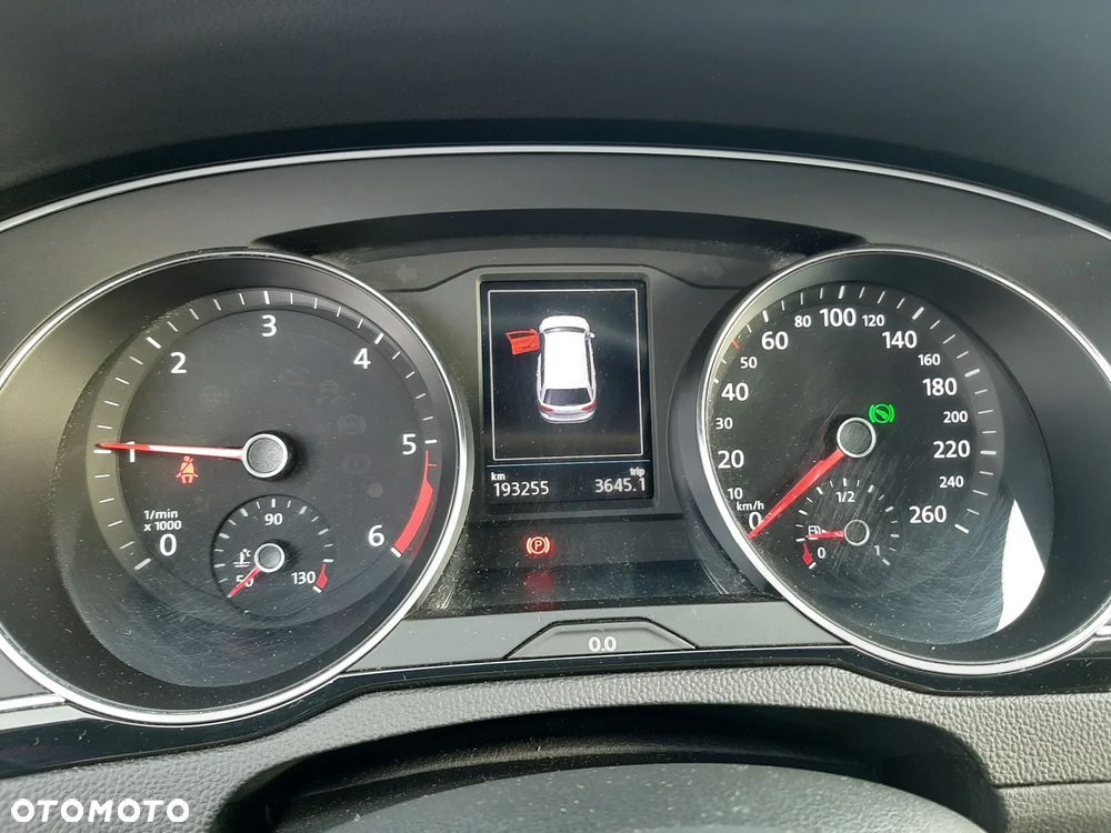 Volkswagen Passat 2.0 TDI EVO Business DSG - 6