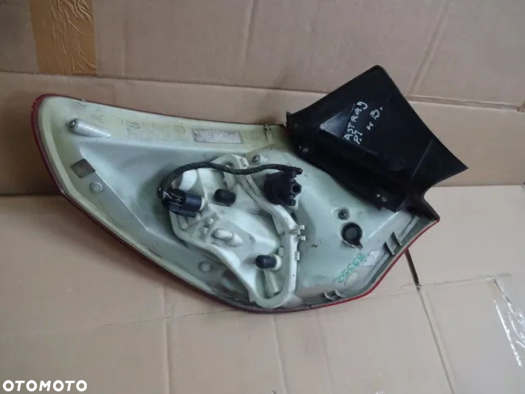 OPEL ASTRA J HB LAMPA TYŁ PRAWA - 3