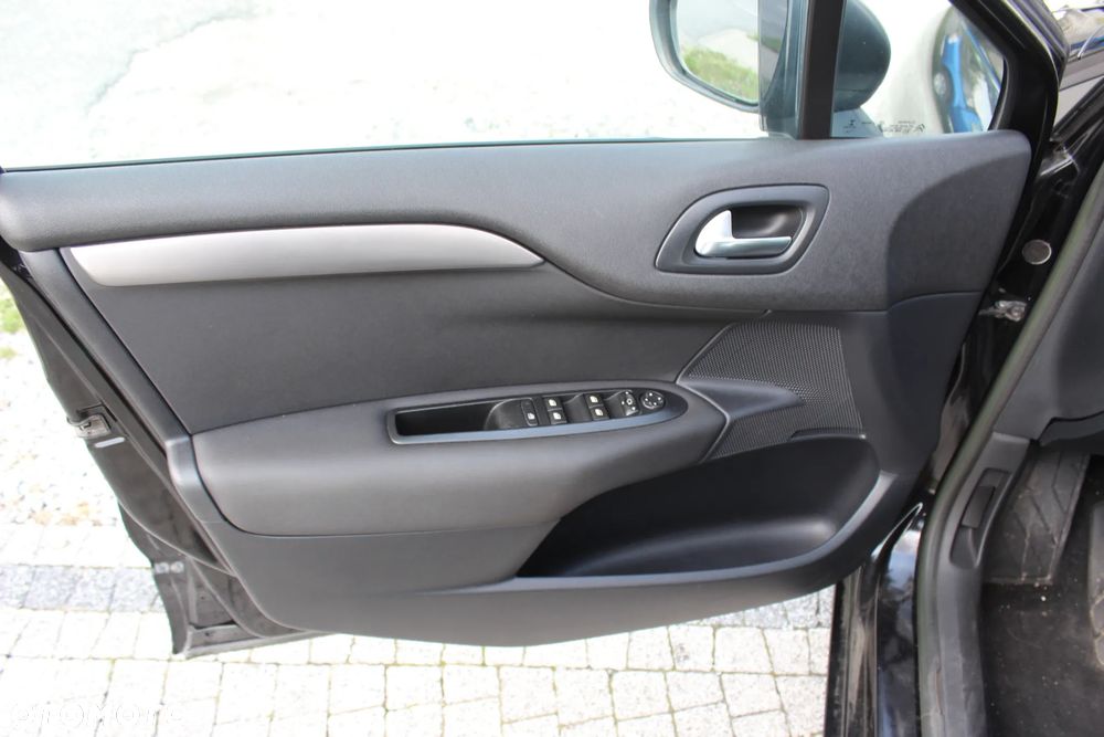 Citroën C4 BlueHDi 120 Stop&Start Selection - 17