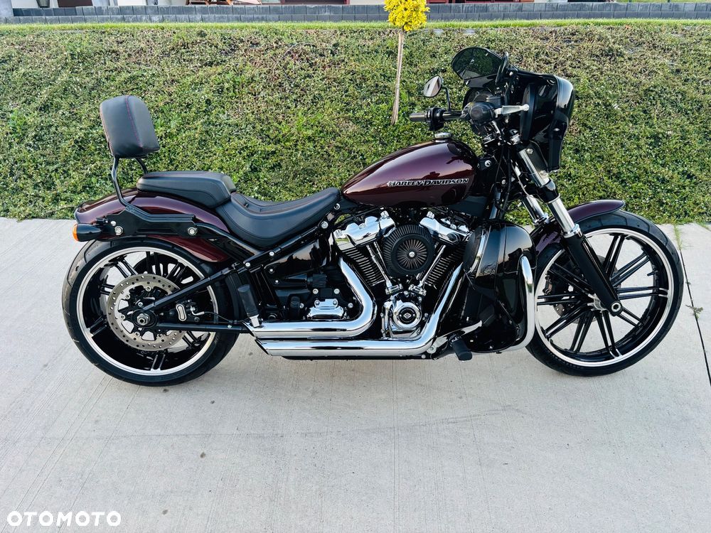 Harley-Davidson Softail Breakout - 5