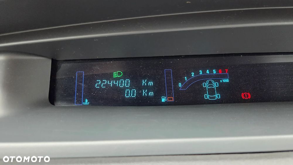 Renault Grand Scenic - 19