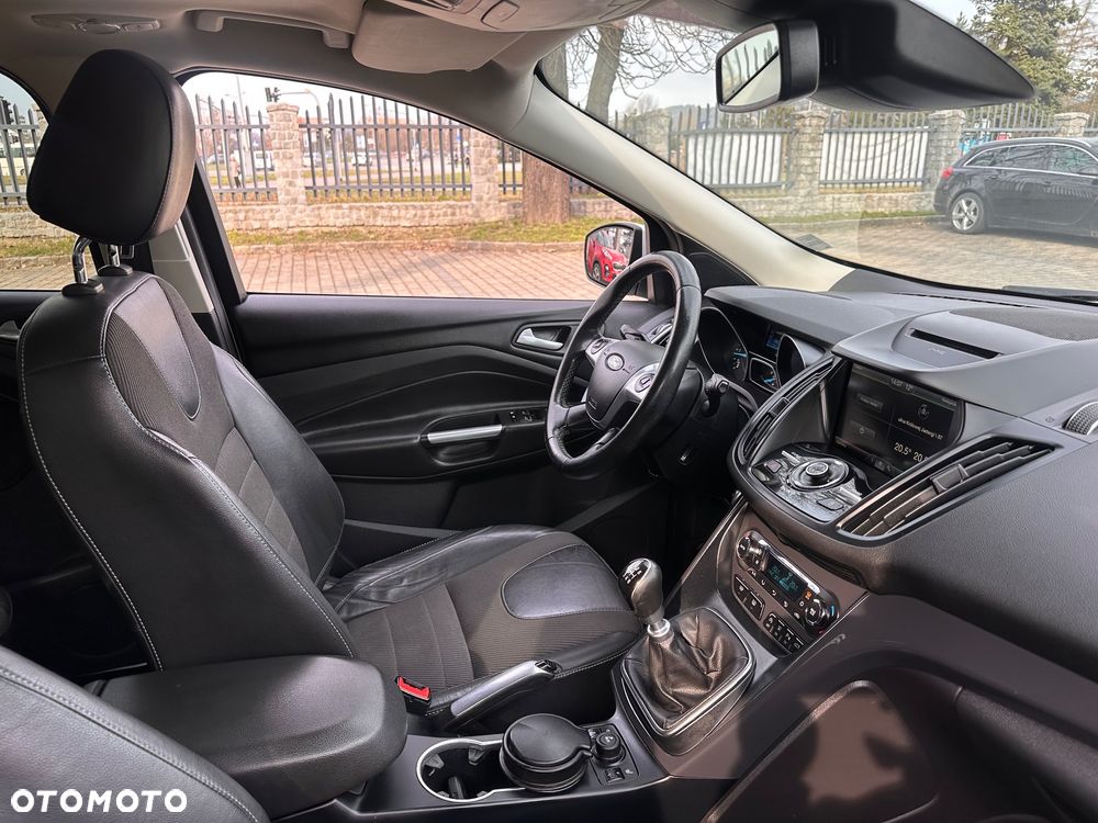 Ford Kuga 2.0 TDCi 4x4 Individual - 26