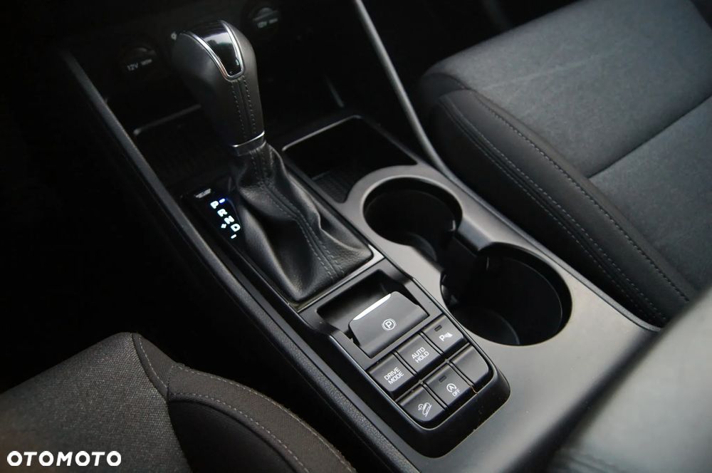 Hyundai Tucson 1.6 CRDi 48V-Hybrid 2WD DCT Select - 19