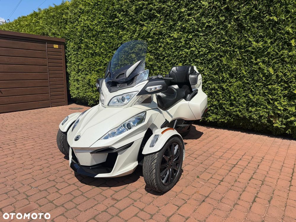 Can-Am Spyder - 2