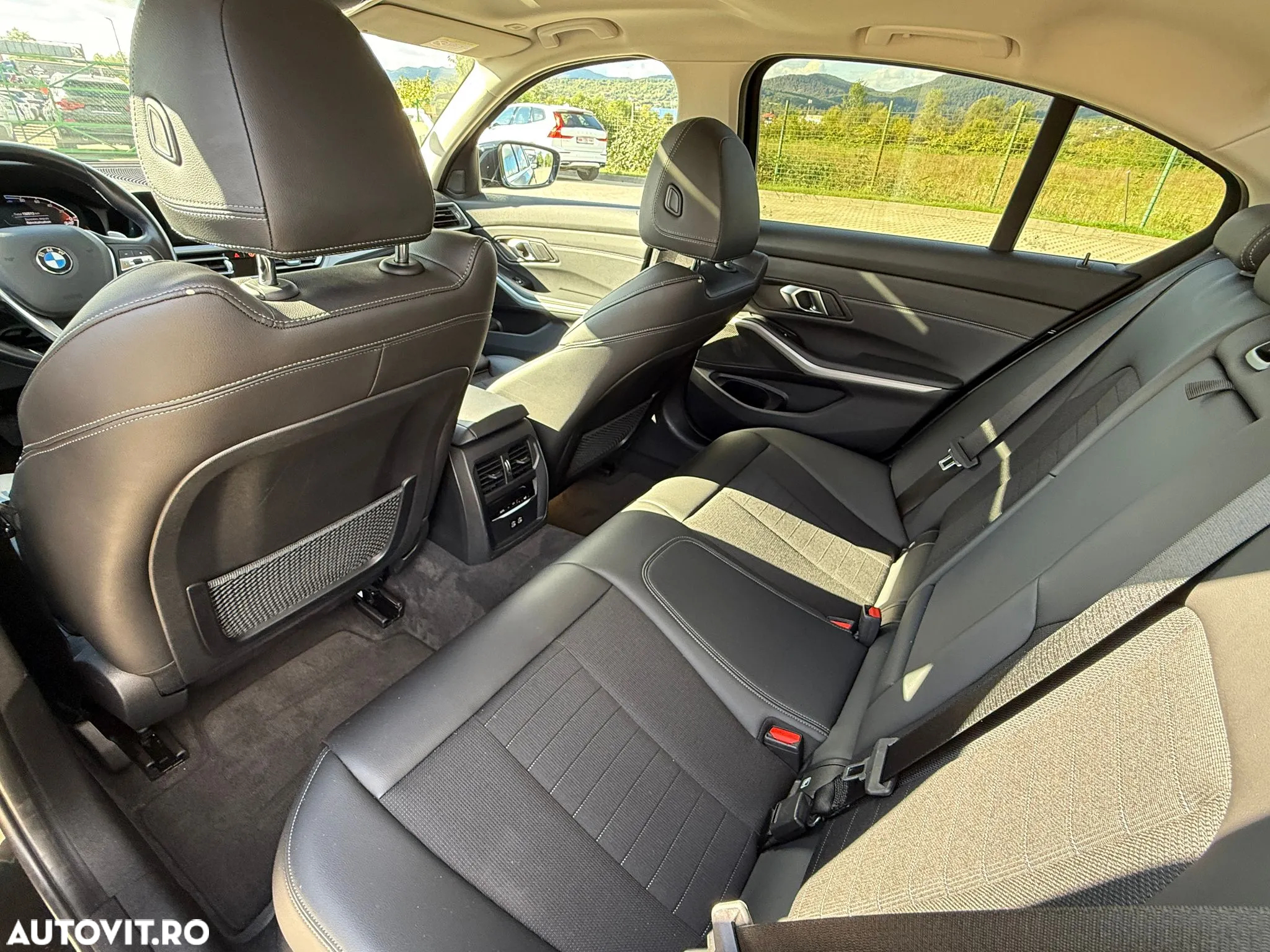 BMW Seria 3 320d GT Aut. Luxury Line - 26
