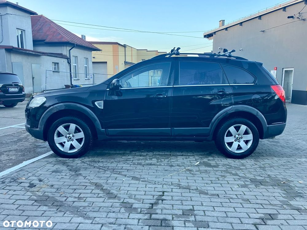 Chevrolet Captiva 2.4 2WD 7 Sitzer LS Family Edition - 7