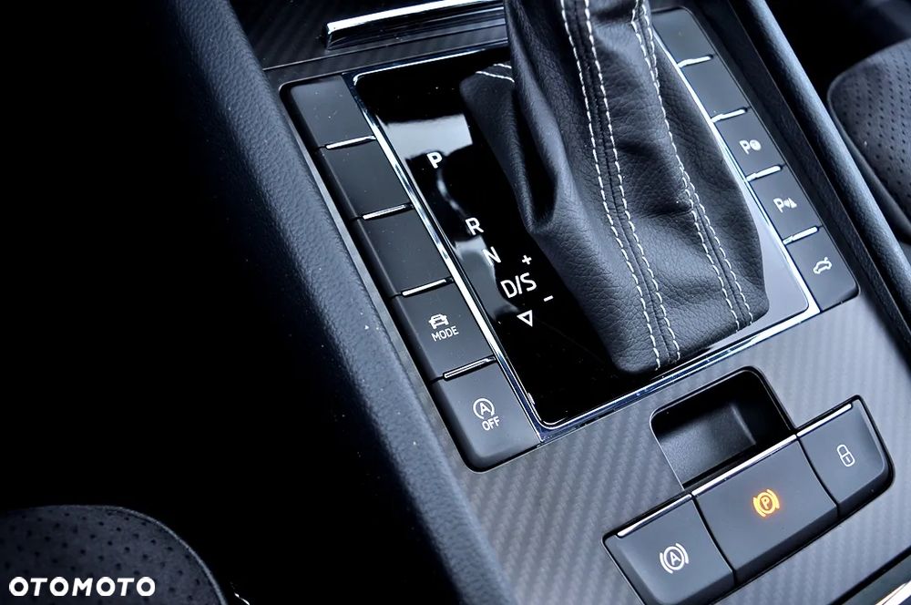 Skoda Superb 1.5 TSI DSG Sportline - 27