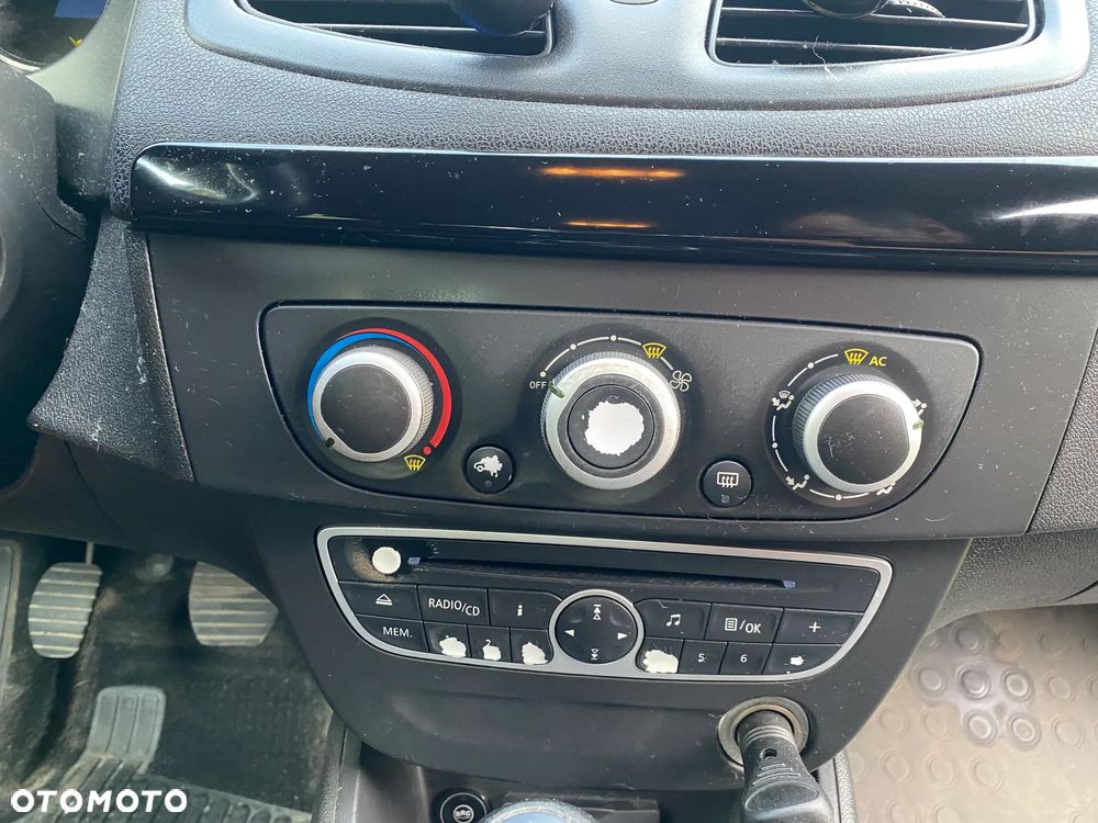 Renault Fluence 1.6 16V Color Edition - 22