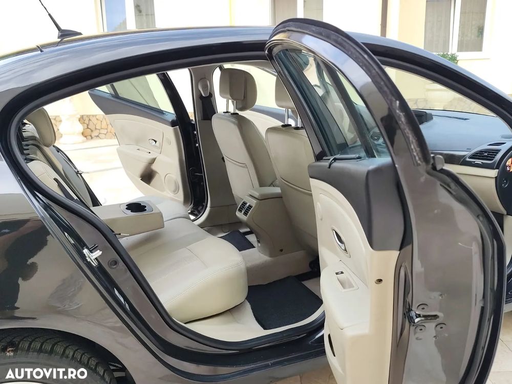 Renault Fluence - 8