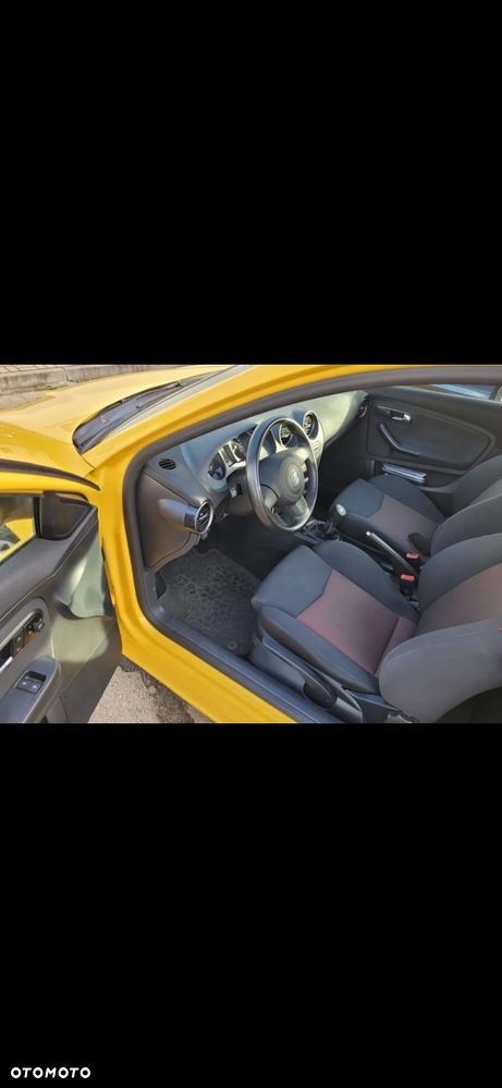 Seat Ibiza SC 1.4 16V Sport - 4